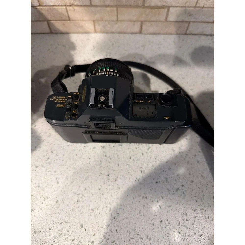 Canon T70‎ Film Camera 50mm Lens Kit Vintage Extras